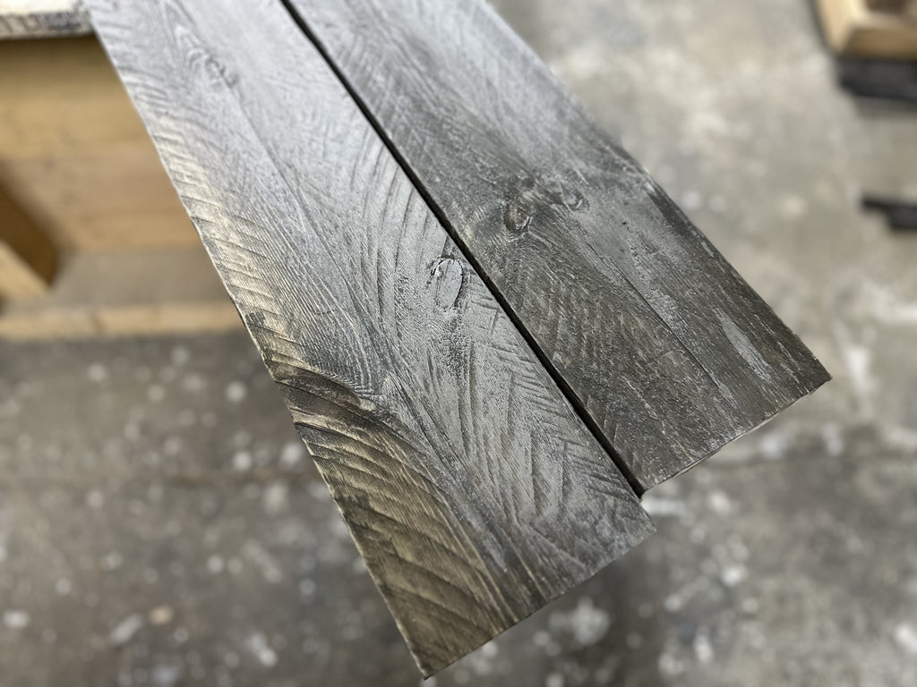 フェイクビンテージウッド(レッドパイン板材) エイジングカラー塗装 厚19mm 幅130mm 長さ990mm