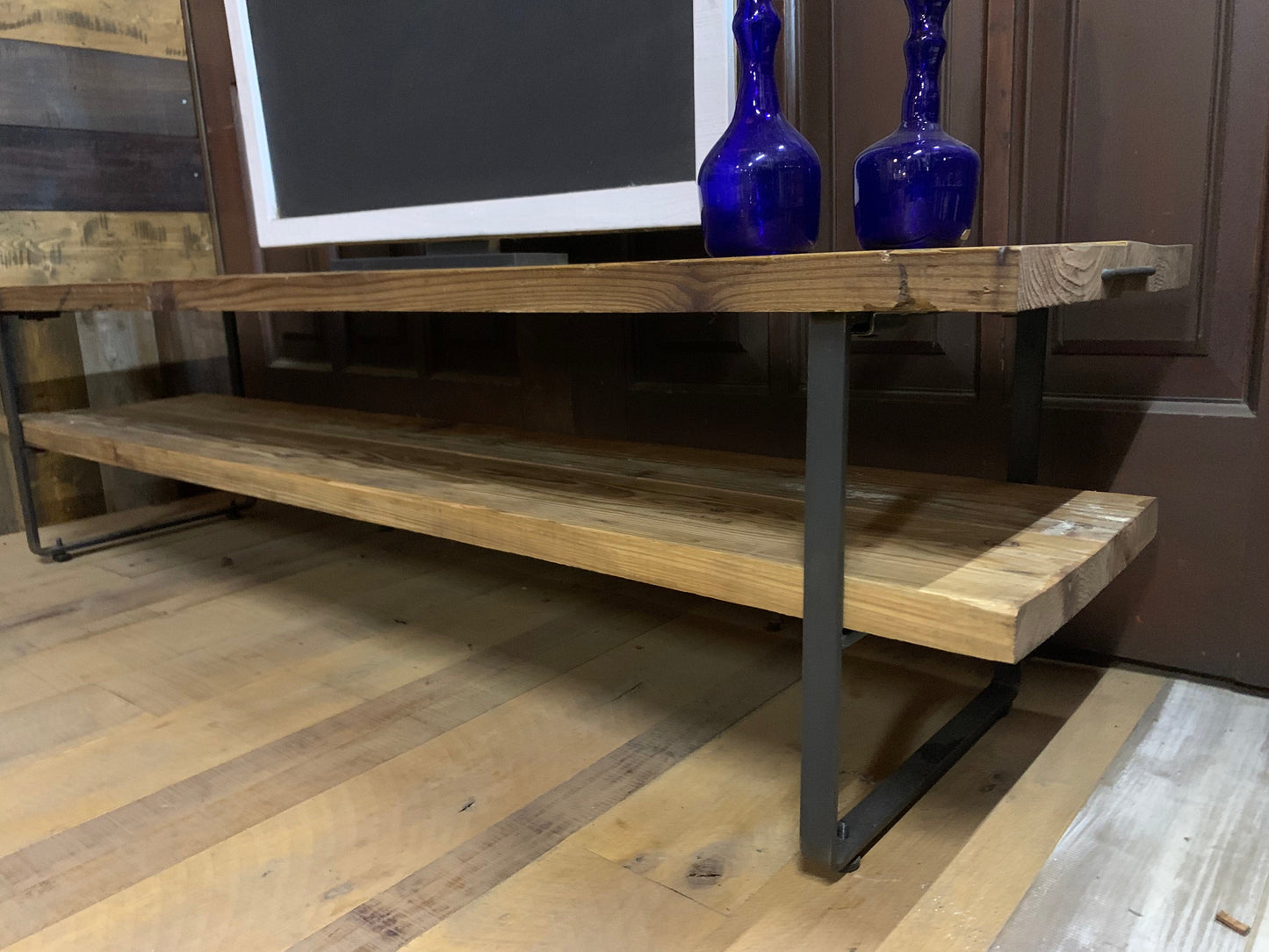 簡単DIYで作るアイアンレッグのテレビ台・ローボード(足場板古材/加工塗装) 長さ2,000mm